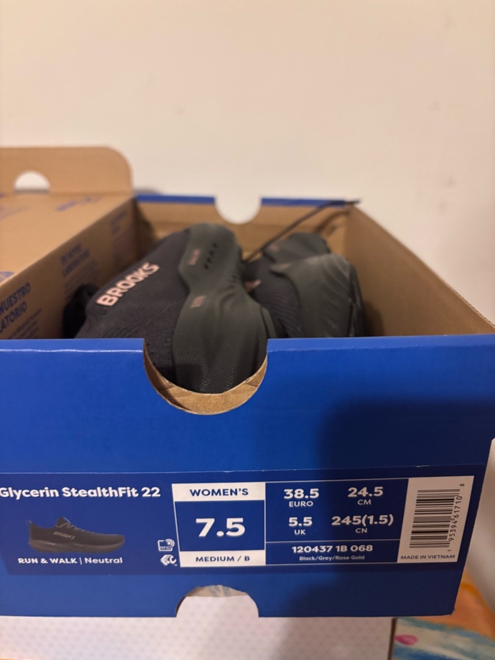 Brooks Glycerin Black with Pink Logo Athletic Running Shoes - Picture 3 of 3
